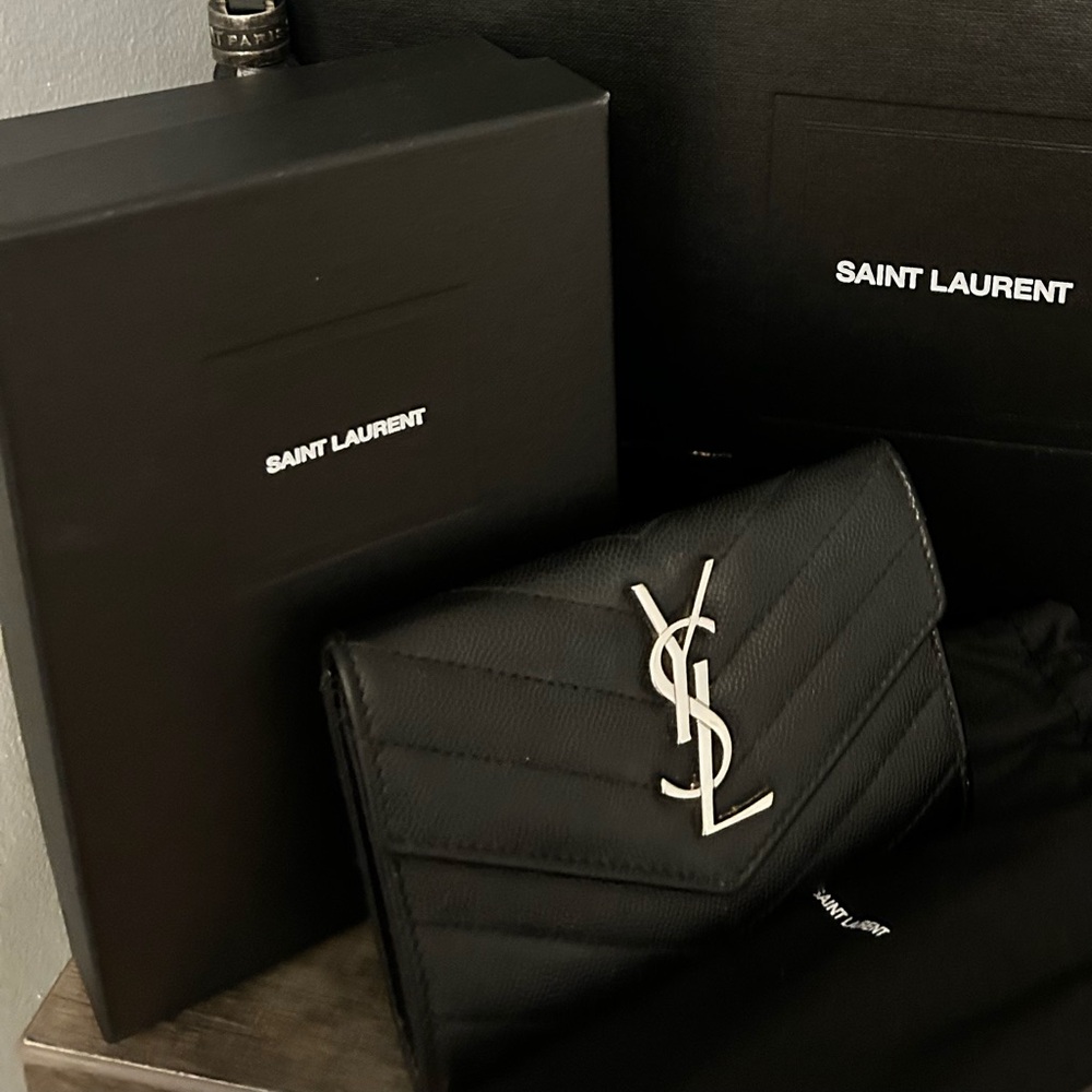 YSL CASSANDRE MATELASSÉ COMPACT TRI FOLD WALLET IN GRAIN DE POUDRE LEATHER